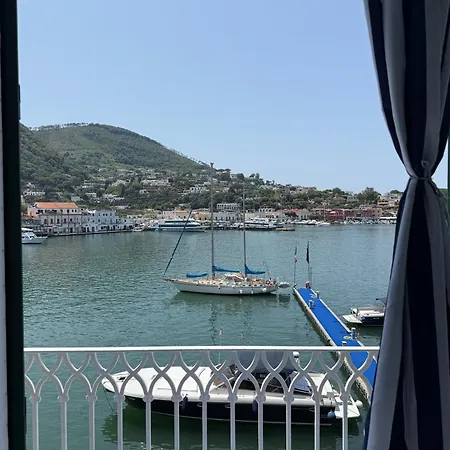 Apartment Riva Destra By Domusextra Ischia