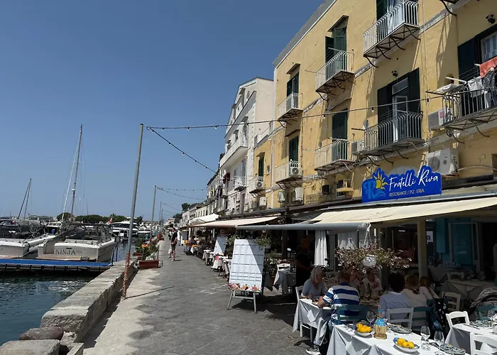 Riva Destra By Domusextra Apartment Ischia